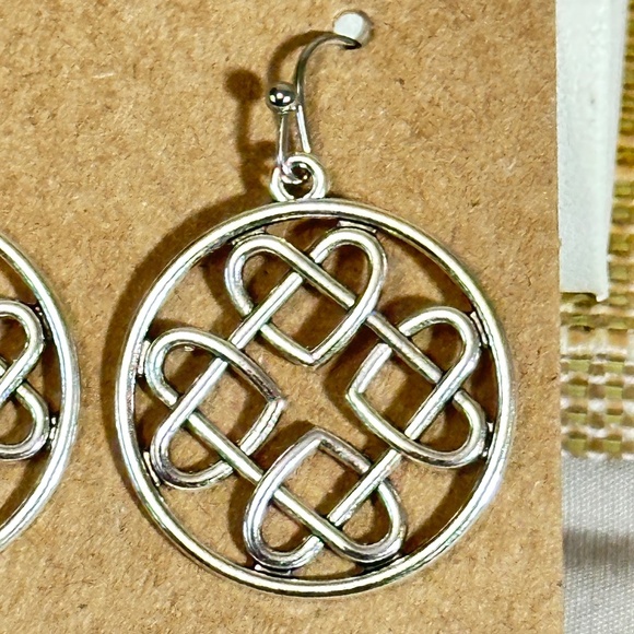 2/$20 Silver tone round Celtic & heart style hook earrings NWOT - Picture 4 of 11